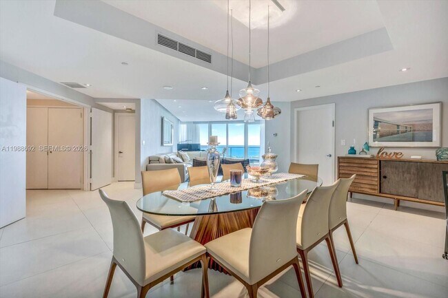 Building Photo - 19955 NE 38th Ct