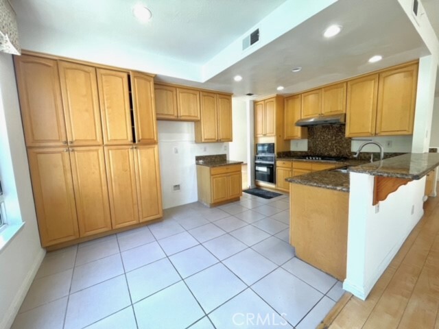 Building Photo - 18540 Dancy St