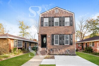 Building Photo - You will love this beautiful 3BR 2BA home