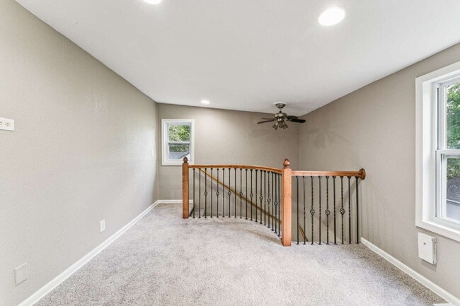 Building Photo - Charming 2 Bedroom, 2 Bath with Extra Loft Space Available Now!