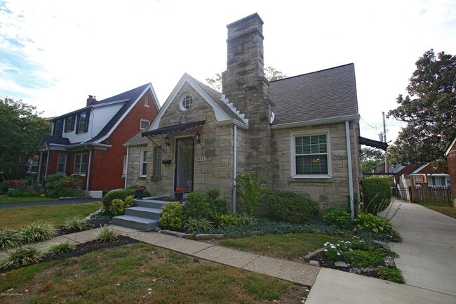 Building Photo - 2324 Emerson Ave