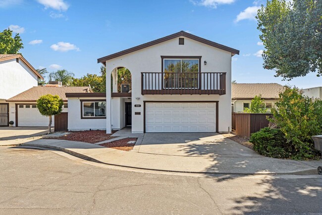Building Photo - 308 Del Prado Ct