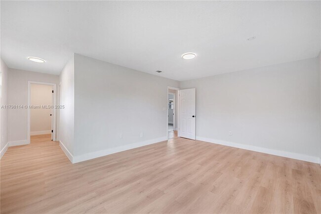 Building Photo - 14725 SW 107th Terrace