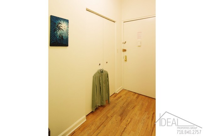 Building Photo - 58 Clifton Pl