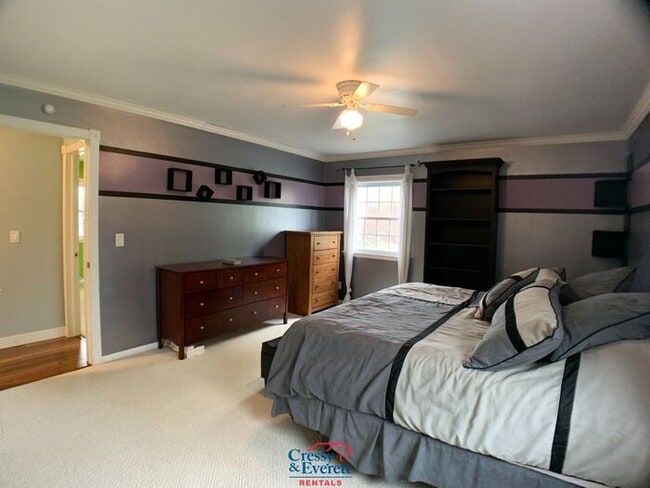 Building Photo - Spacious Niles Single Family