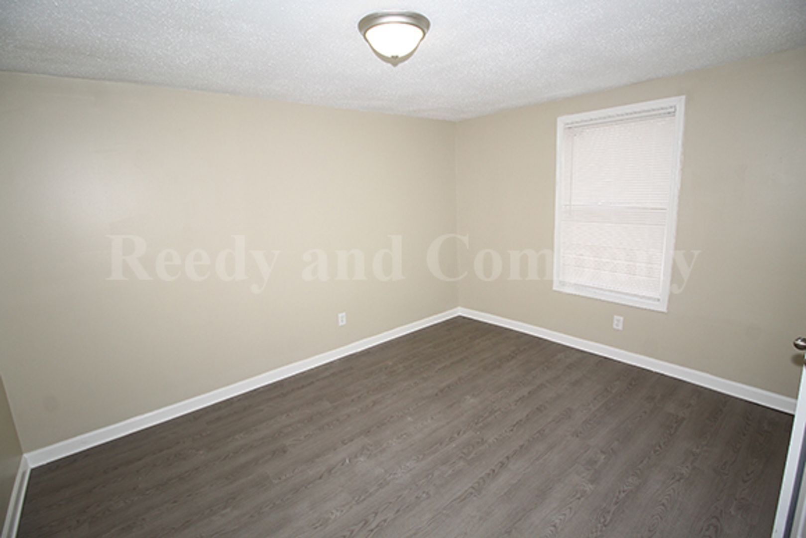 Building Photo - 4183 Park Forest Dr
