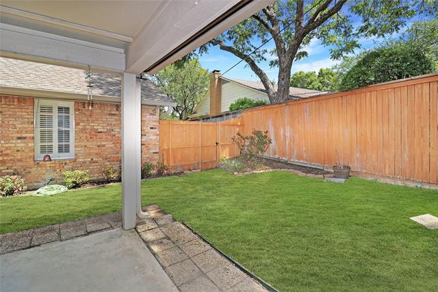 Building Photo - 7610 Meadow Oaks Dr