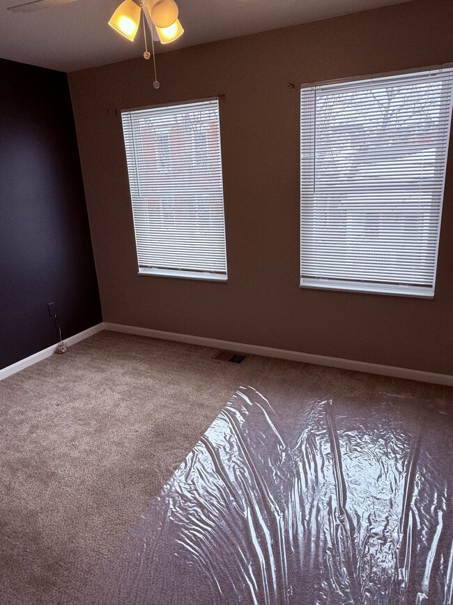 Building Photo - 921 Philadelphia St