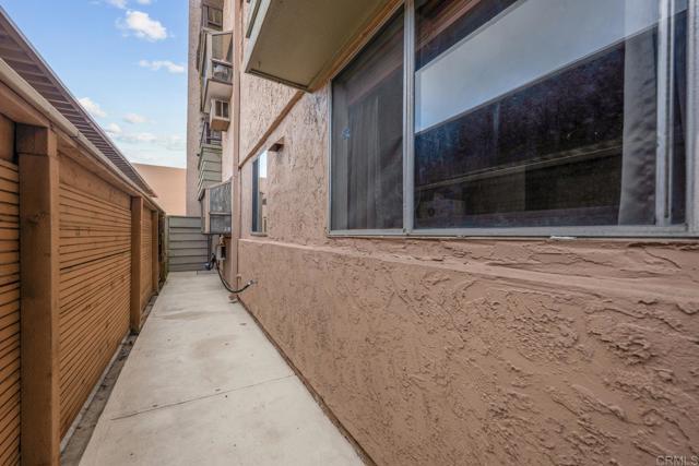 Building Photo - 3140 Midway Dr