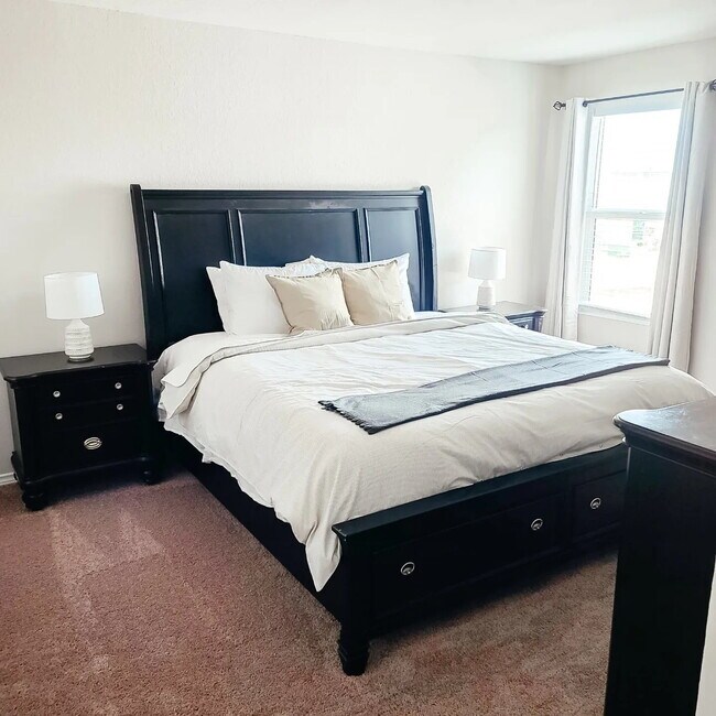 Building Photo - Spacious Schertz Home Near Randolph AFB