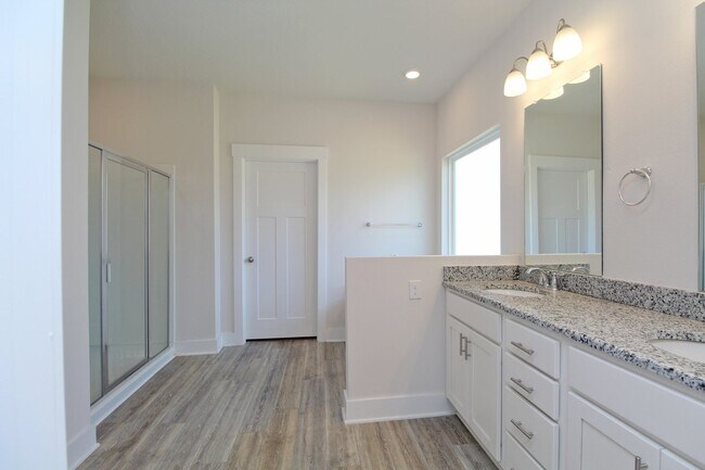 Building Photo - Don’t Miss This 4BR New Construction Home — 3-Car Garage, Modern Interior, Open Layout & Communit...