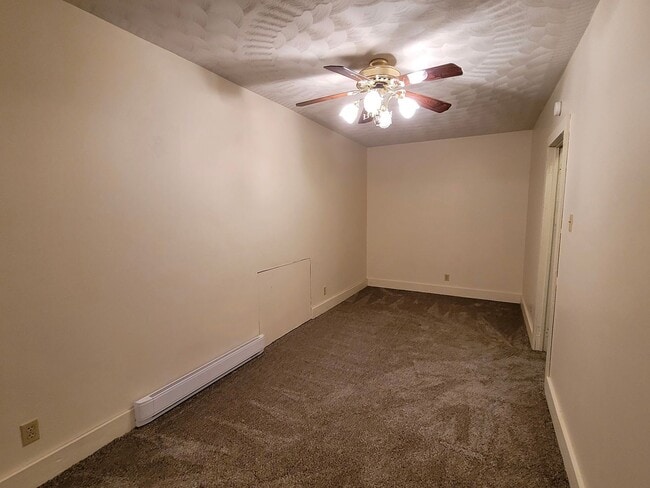 Building Photo - RR&amp;W101