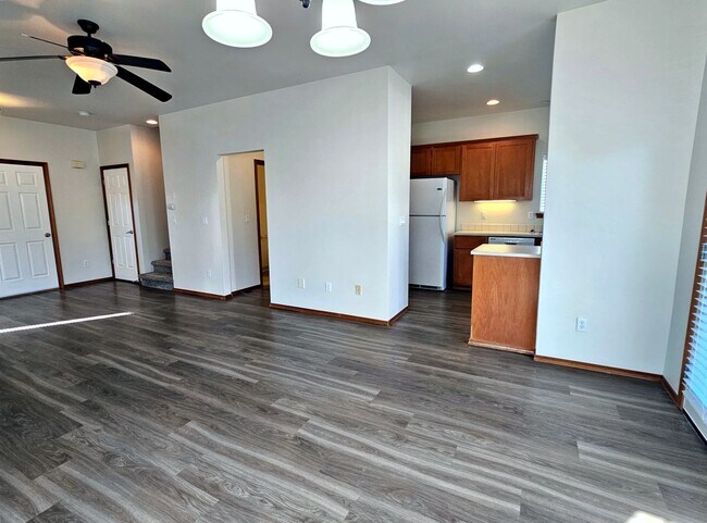 Building Photo - 7700 W 6th Ave