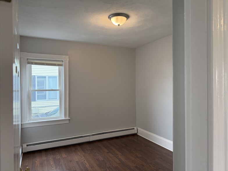 Bedroom 2 - 13 Elizabeth St