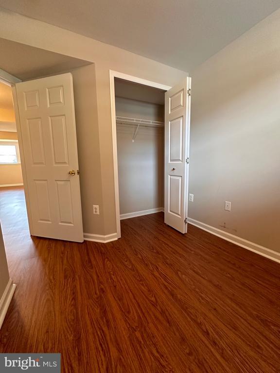 Building Photo - 9400 Birchwood Ct W