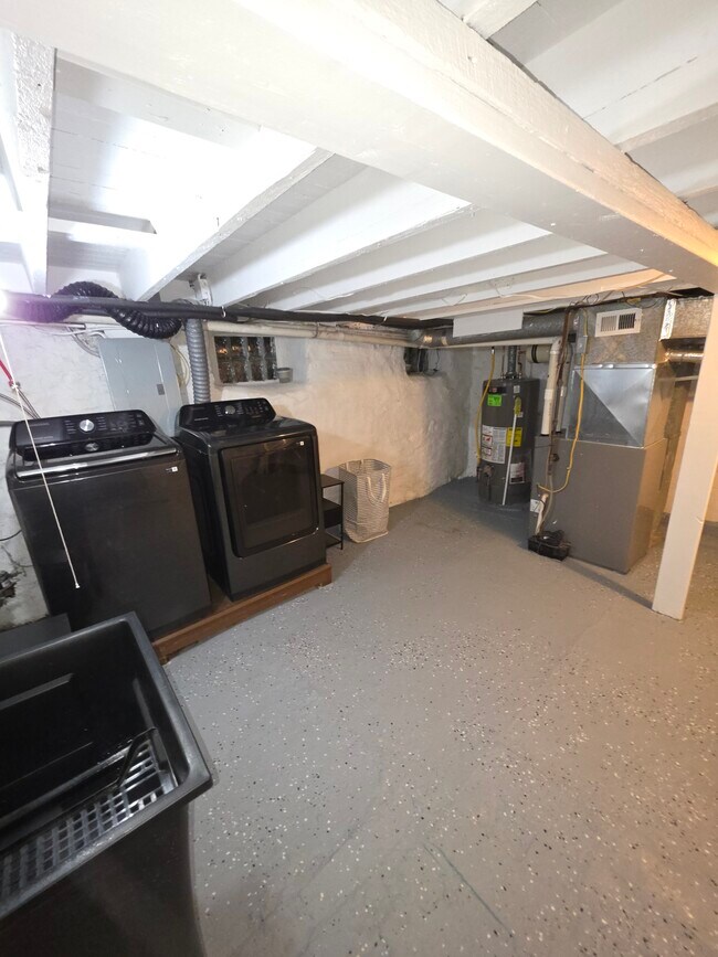 Building Photo - 811 Excelsior St