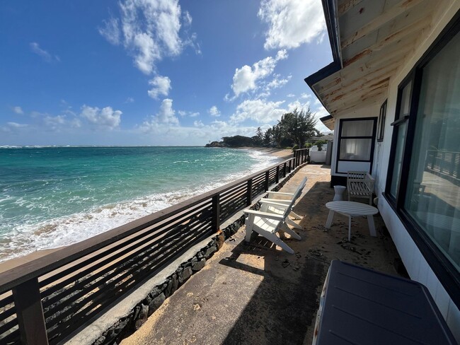 Building Photo - Fully furnished, stunning oceanfront home ...