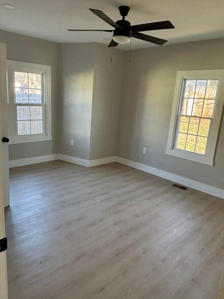 master - 172 E Bell St