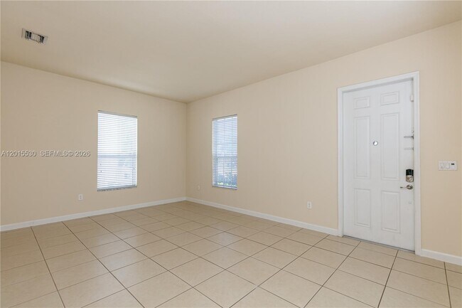 Building Photo - 17031 SW 92nd St