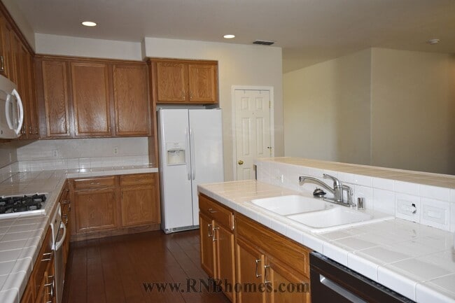 Building Photo - 133 Marinette Ct