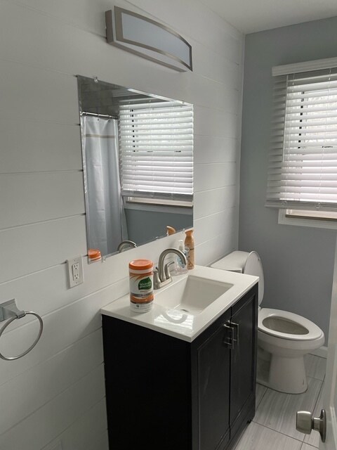 Building Photo - 22799 Floral St