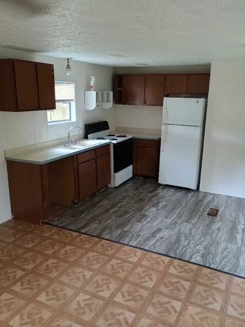 Building Photo - 124 Laurence