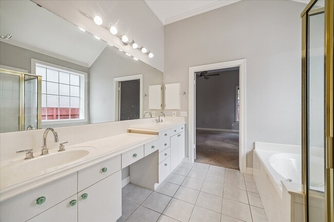 Building Photo - 3115 Cedar Knolls Dr