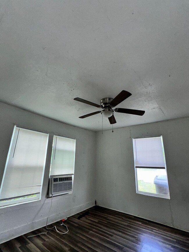 Building Photo - Affordable 3 bedroom/1 bathroom house in Temple