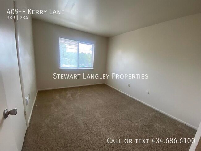 Building Photo - 409 Kerry Ln