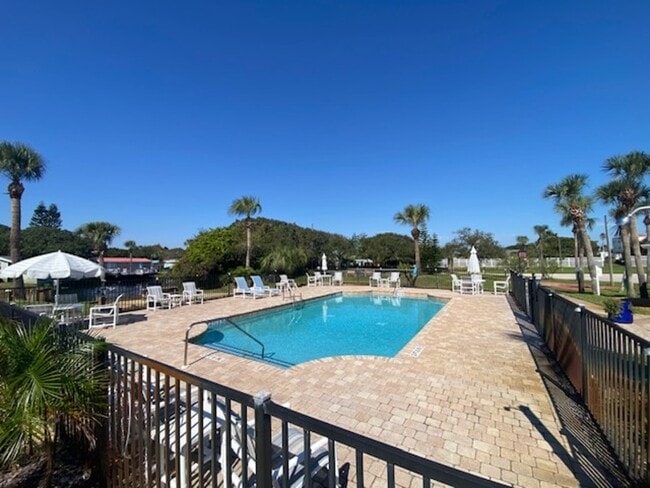 Building Photo - 4825 A1A South, unit 64
