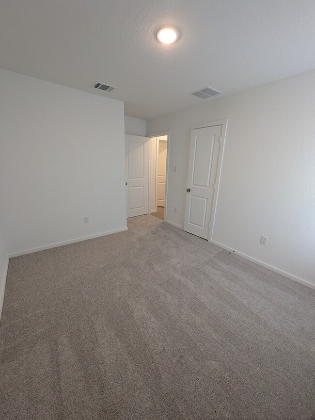 Building Photo - 19004 Encanto Aly