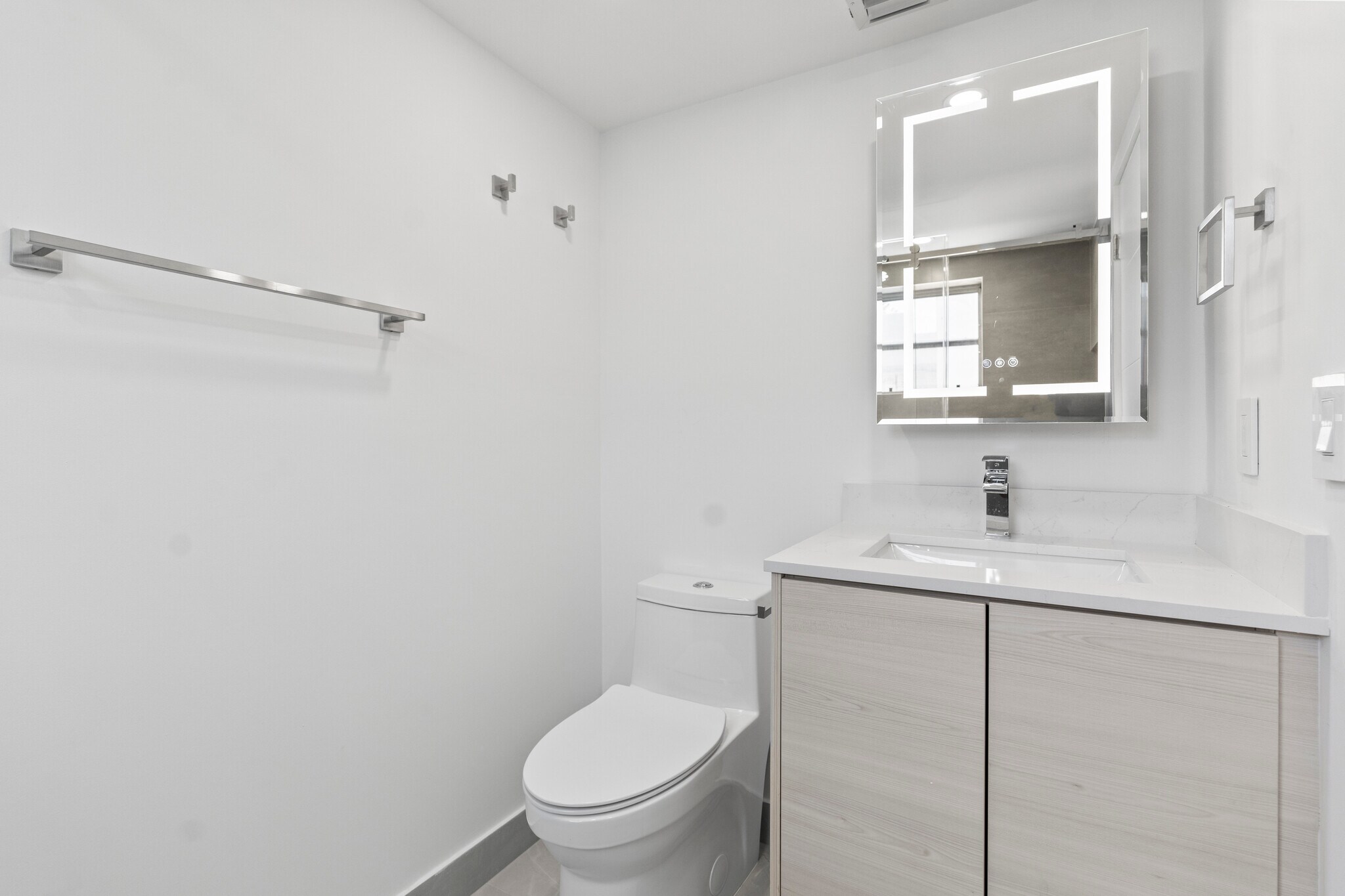 Building Photo - 3597 SW 17th St