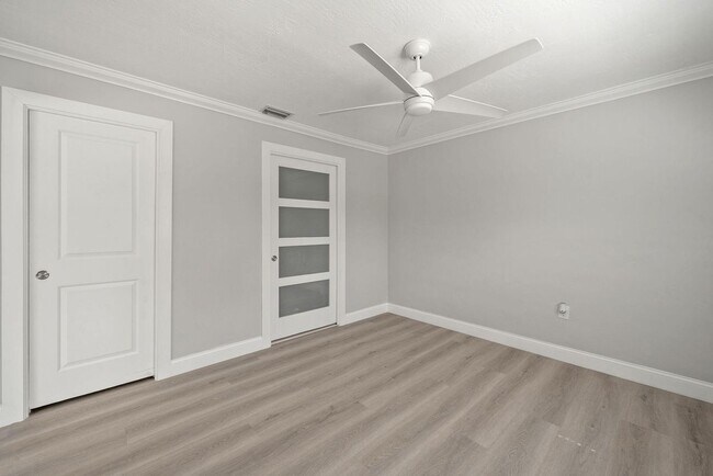 Building Photo - 2071 W Carol Cir