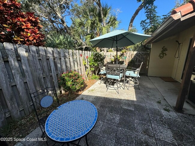 Building Photo - 8715 Camelia Ct