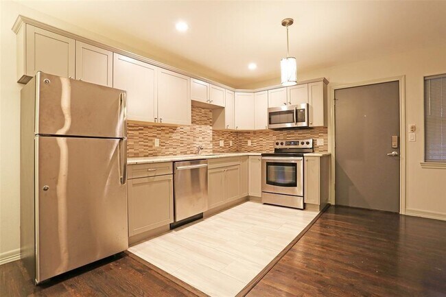 Primary Photo - 4737 Aftonshire Dr