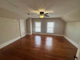 Building Photo - 17 Whitman Ave