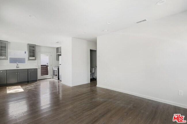 Building Photo - 1562 Attridge Ave