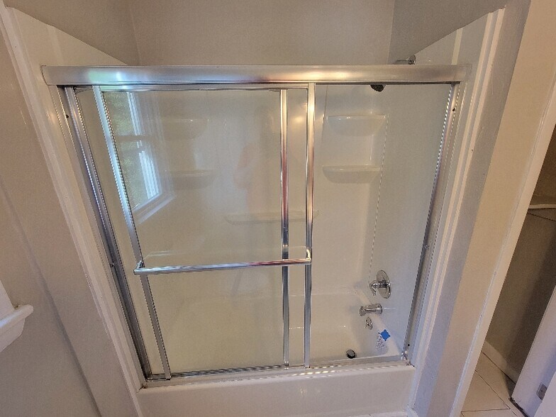 Building Photo - 410 Middlesex St