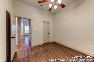 Building Photo - 511 Pecan Forest