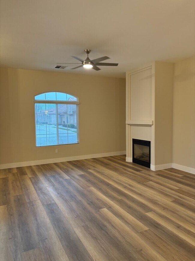 Building Photo - 624 Jasmine Parke Dr