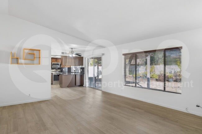 Building Photo - 9300 E Kalil Dr