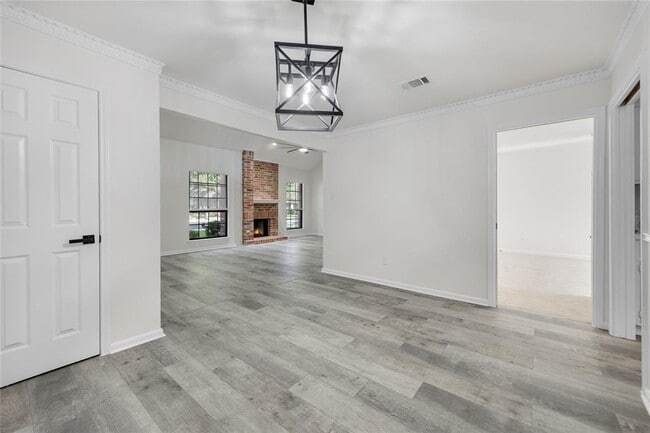 Building Photo - 7131 Chimney Corners