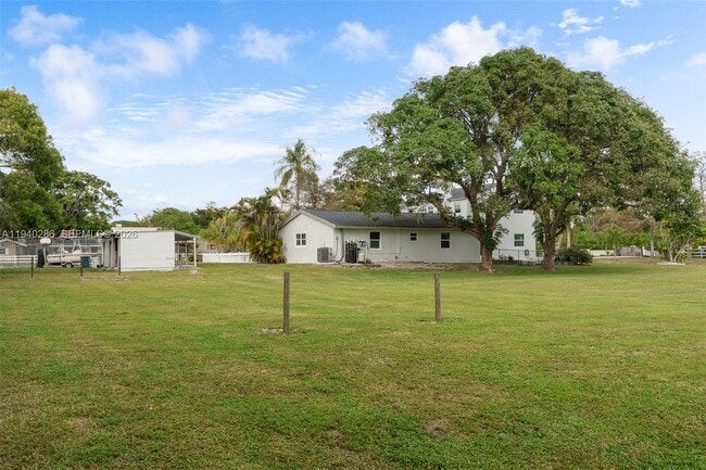 Building Photo - 7601 NW 82nd Terrace