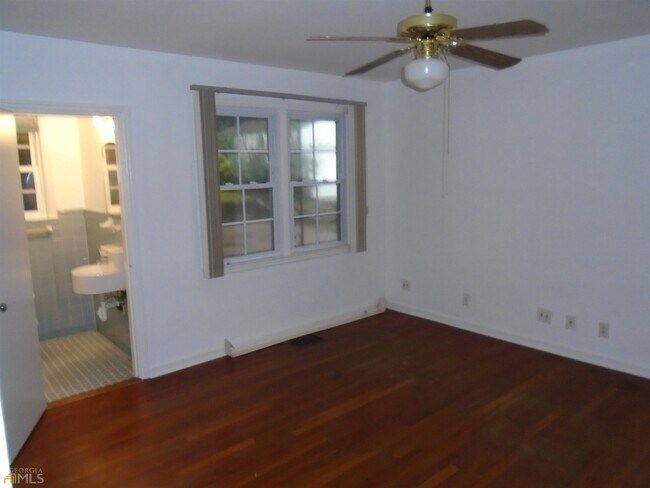 Building Photo - 1365 Scott Blvd