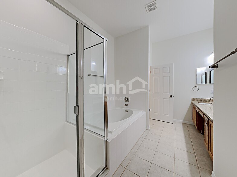 Building Photo - 3547 Kayla Cir