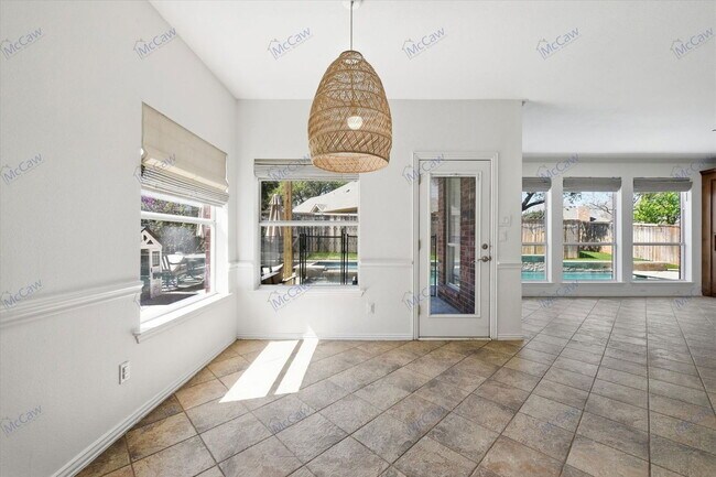 Building Photo - 2701 Stone Creek Dr