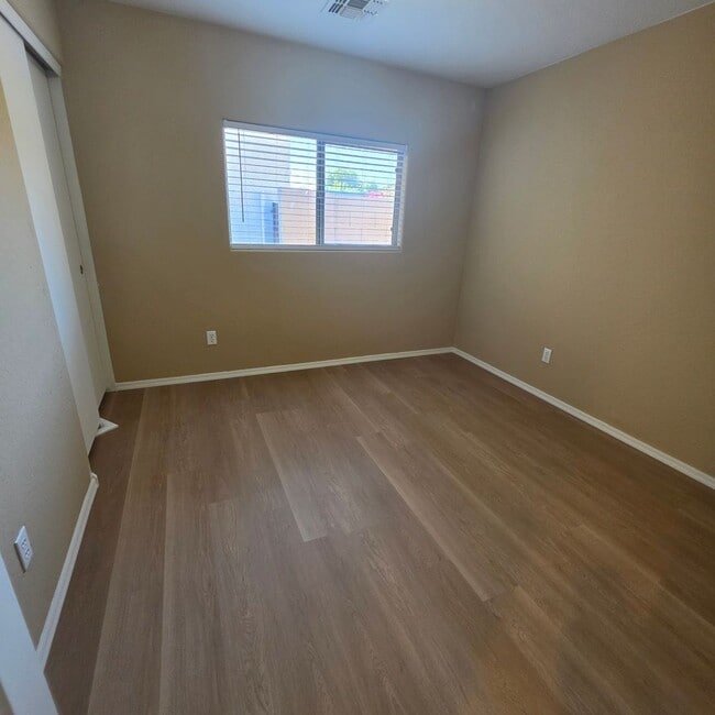 Building Photo - 18418 W Westfall Way