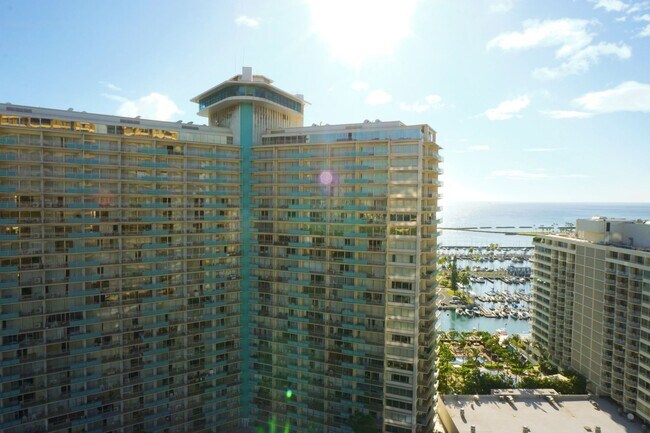 Building Photo - Discovery One-Bedroom with Central A/C, Oc...