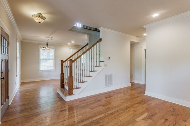 Building Photo - Adorable 3 bedroom home!