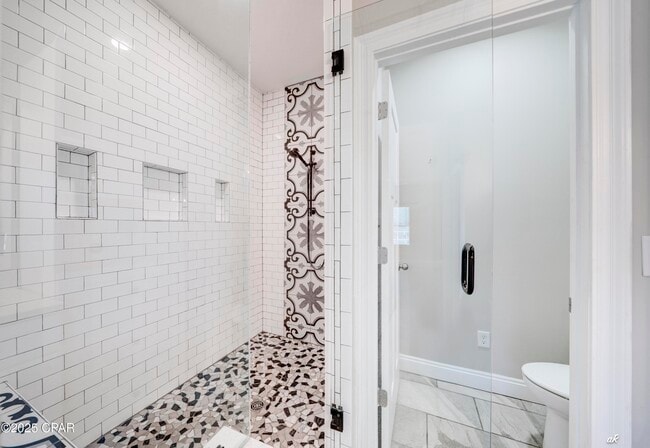 Building Photo - 742 Vista del Sol Ln